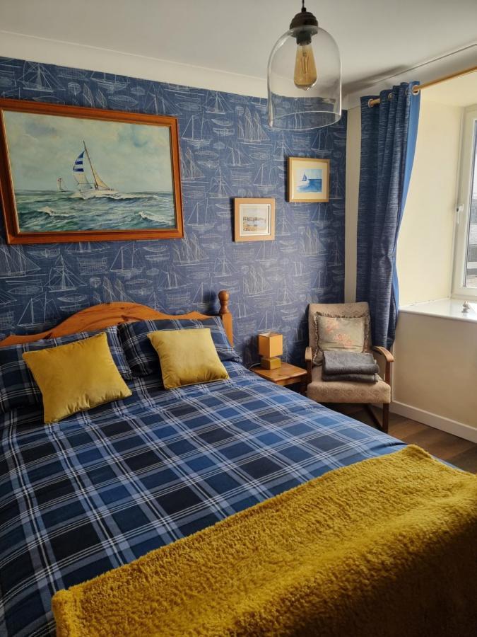 The Hut Wales - A Sea Front Inn Holyhead Esterno foto